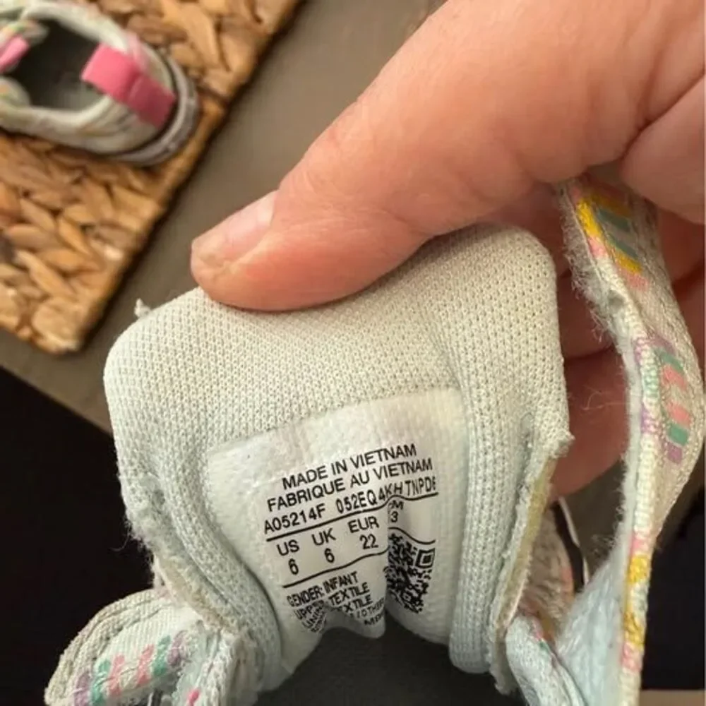 Size 6 Toddler teal and pink converse